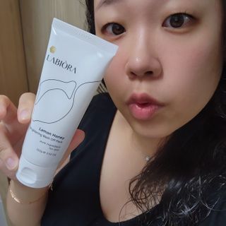 라비오라 레몬 허니 브라이트닝 워시오프 팩 100g — 5점을 준 리뷰어가 2022년 7월 올린 사용 사진