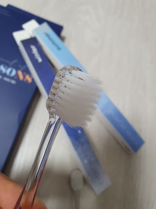 에브리모먼트 에브리 모먼트 칫솔 Every moment toothbrush — 5점을 준 리뷰어가 2022년 3월 올린 사용 사진