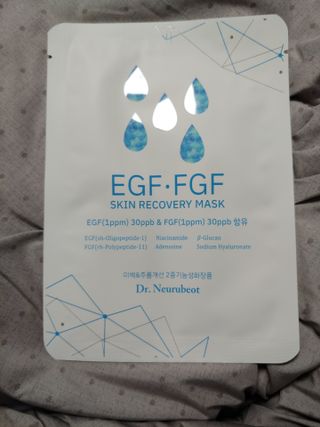 Dr.느루벗 느루벗 EGF FGF 스킨 리커버리 마스크 10장 — 5점을 준 리뷰어가 2021년 4월 올린 사용 사진