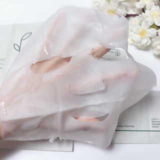 태그스킨 4스텝 주름개선 피부미백 영양 마스크팩 3개 세트(최신버전) — 5점을 준 리뷰어가 2022년 4월 올린 사용 사진
