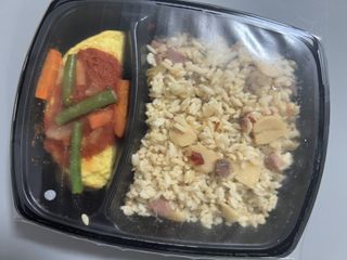 직탁 식단관리 3종 도시락(꼬막 듬뿍 곤드레비빔밥, 알리오올리오 불고기오믈렛, 매콤쭈꾸미 시래기유채밥) — 4점을 준 리뷰어가 2022년 7월 올린 사용 사진