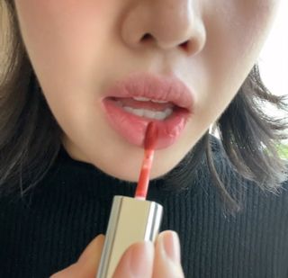 MF[밀리밀리] 프로틴 벨벳 립 플럼퍼 5종 — 5점을 준 리뷰어가 2024년 3월 올린 사용 사진