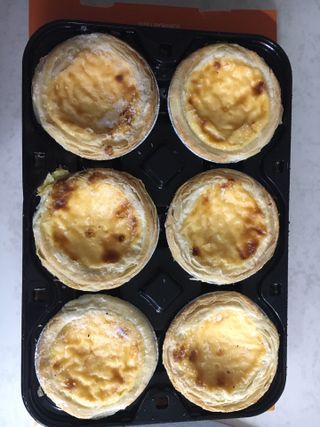 디앙뜨 포르투갈 에그타르트 오리지널 맛+패션후르츠+초콜릿타르트 맛 중 택1 — 2.5점을 준 리뷰어가 2021년 7월 올린 사용 사진