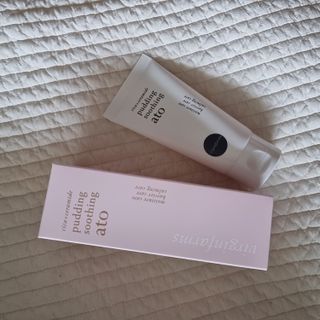 냉장고에 넣어요, 붉은 트러블 피부 다음날 진정되요 [버진팜스 푸딩수딩아토] — 5점을 준 리뷰어가 2021년 8월 올린 사용 사진