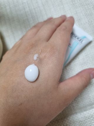 피지오겔 레드수딩 시카밸런스 크림 50ml — 5점을 준 리뷰어가 2022년 4월 올린 사용 사진