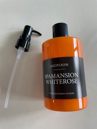 아소윤 건조하고 지친 피부에 힐링을 기분좋은 향기 스파맨션 바디로션 5종 택1 — 5점을 준 리뷰어가 2021년 10월 올린 사용 사진