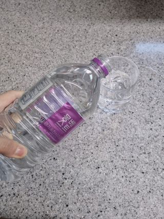 몽베스트 MONTBEST 1L 12입 — 5점을 준 리뷰어가 2022년 1월 올린 사용 사진