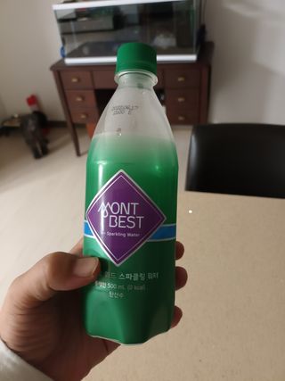 몽베스트 Montbest with Sparkling water Plain 20병 — 5점을 준 리뷰어가 2021년 11월 올린 사용 사진