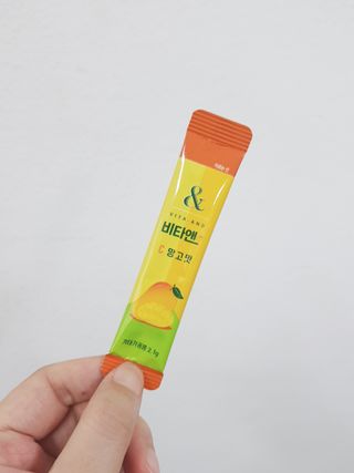 비타앤C 레몬맛, 망고맛 — 5점을 준 리뷰어가 2021년 7월 올린 사용 사진