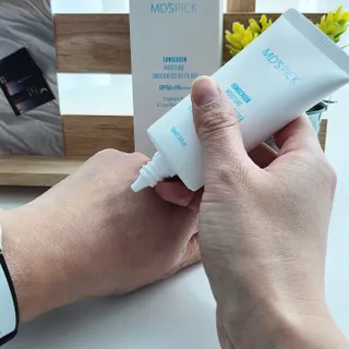 엠디스픽 무향자차 수분 선크림 PSF50+ PA++++ 50ml — 5점을 준 리뷰어가 2023년 3월 올린 사용 사진