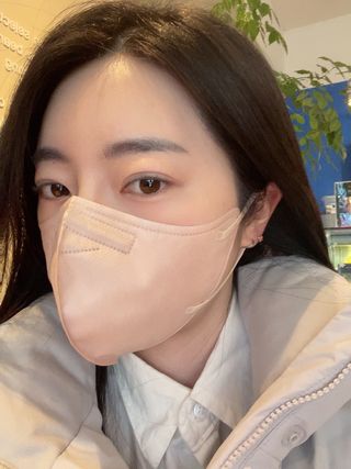 애니가드 셋업마스크 4컬러 각 10매입 [크리미베이지, 캐시미어로즈, 초콜렛브라운, 미드나잇네이비] — 5점을 준 리뷰어가 2022년 2월 올린 사용 사진