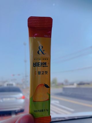 비타앤C 레몬맛, 망고맛 — 5점을 준 리뷰어가 2021년 5월 올린 사용 사진