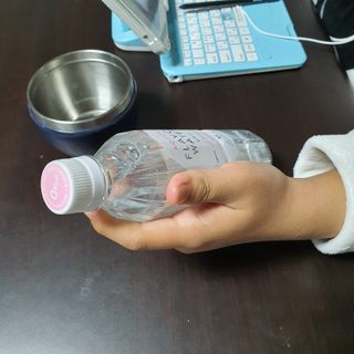 아쿠아스 플레이버워터 [아쿠아스] 제로칼로리 플레이버워터 복숭아/청포도 1BOX 20개입 — 5점을 준 리뷰어가 2021년 4월 올린 사용 사진