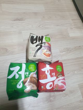 [풀무원] 자연은맛있다 정면, 백면, 홍면  세트 — 5점을 준 리뷰어가 2021년 4월 올린 사용 사진