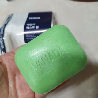 바나다바디케어 때잡이 알프레도 때비누 100g 기획세트 — 2.5점을 준 리뷰어가 2021년 9월 올린 사용 사진