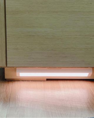 아카라 어두울 때 포근하게 감싸주는 스마트 무선 센서등(2SET) — 5점을 준 리뷰어가 2022년 4월 올린 사용 사진