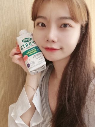 셀렉스스포츠 셀렉스 스포츠 웨이 프로틴 복숭아_ 330ml x 12팩 — 3.5점을 준 리뷰어가 2021년 8월 올린 사용 사진