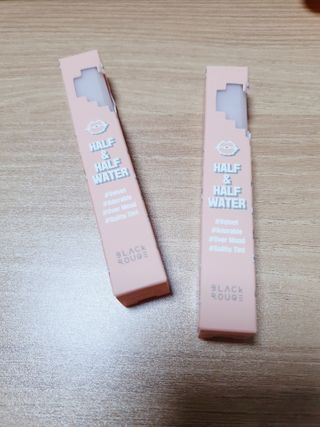 [블랙루즈]하프앤하프틴트 10종 中 택1+랜덤1 — 5점을 준 리뷰어가 2021년 2월 올린 사용 사진