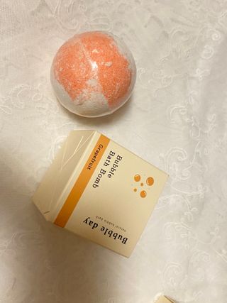 버블데이 배쓰밤 거품입욕제 버블바 6종 — 4.5점을 준 리뷰어가 2021년 8월 올린 사용 사진