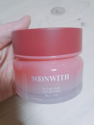 SOONWITH 바이오 수퍼 아쿠아 하이드로 젤 크림 — 5점을 준 리뷰어가 2021년 3월 올린 사용 사진