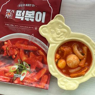 빨간키트 떡볶이 밀키트 2~3인분 매운맛 국물 떡볶이 만들기 쉬운 황금 레시피 분말 소스로 간편한 요리 — 5점을 준 리뷰어가 2021년 10월 올린 사용 사진
