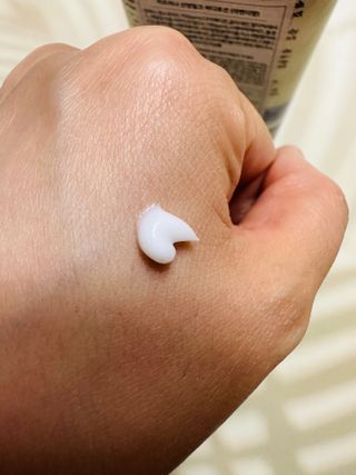 카프리나 산양밀크 모이스춰라이징 바디로션 350ml(라벤더향) — 5점을 준 리뷰어가 2023년 5월 올린 사용 사진