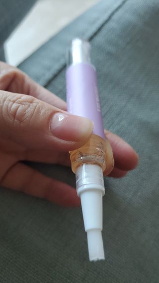 뷰젤 매직케어 네일솔루션 손발톱 보습 영양제 펜슬타입 5ml — 5점을 준 리뷰어가 2022년 4월 올린 사용 사진