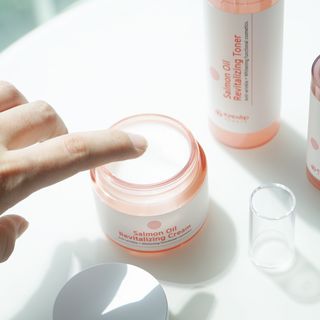 아이앤립 / EYENLIP 아이앤립 연어오일 리바이탈라이징 토너+앰플+크림 3종 세트 — 5점을 준 리뷰어가 2021년 5월 올린 사용 사진