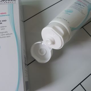 피지오겔 레드수딩 시카밸런스 크림 50ml — 3점을 준 리뷰어가 2022년 4월 올린 사용 사진