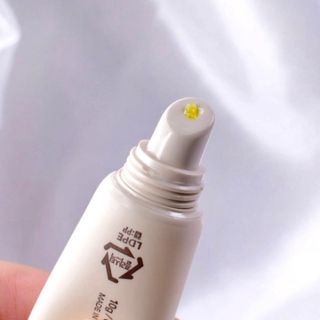 [후르디아] 올리브영 착한보습 비건 립버터 2종 — 5점을 준 리뷰어가 2022년 10월 올린 사용 사진
