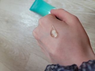 김정문알로에 큐어 큐어 맥시 알로에베라 겔 크림 — 5점을 준 리뷰어가 2021년 3월 올린 사용 사진
