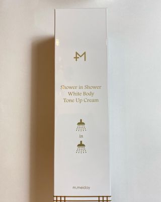 [엠메이데이] 샤워인샤워 화이트 바디 톤업크림 300g — 5점을 준 리뷰어가 2021년 12월 올린 사용 사진