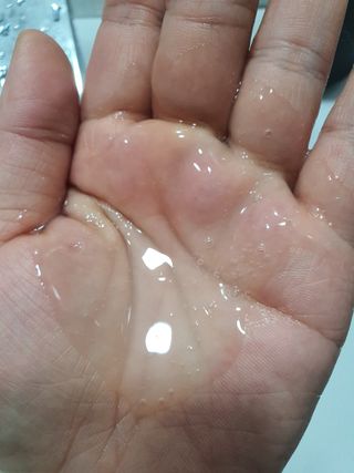르핸스 퍼포밍 5 샴푸 비반트 포렛/베티버 포그 — 5점을 준 리뷰어가 2023년 3월 올린 사용 사진