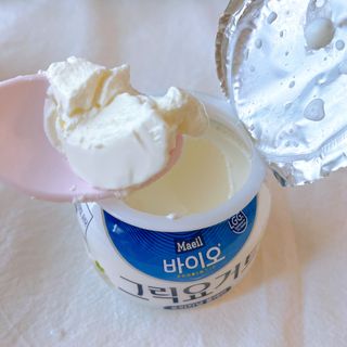 매일바이오 그릭요거트 오리지널 플레인 4개, 로스터리 커피믹스 4개 — 리뷰어가 2021년 12월 올린 사용 사진