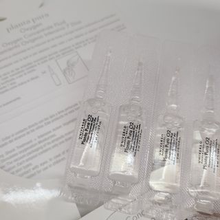 유니베르소 산소앰플 7일 집중케어 앰플 — 5점을 준 리뷰어가 2021년 6월 올린 사용 사진