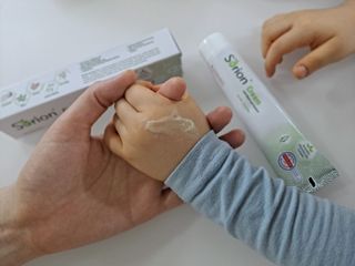 건선/아토/습진/민감성 피부 천연보습진정크림 소리온 크림 & 센시티브 크림 50g — 5점을 준 리뷰어가 2022년 3월 올린 사용 사진