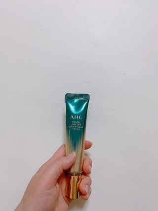 [NEW 탄력유턴 아이크림] AHC 유스 래스팅 리얼 아이크림 포 페이스 — 5점을 준 리뷰어가 2021년 3월 올린 사용 사진