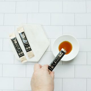 헬스업_천명진프리미엄홍삼스틱_10ml x 30포 — 4.5점을 준 리뷰어가 2021년 1월 올린 사용 사진