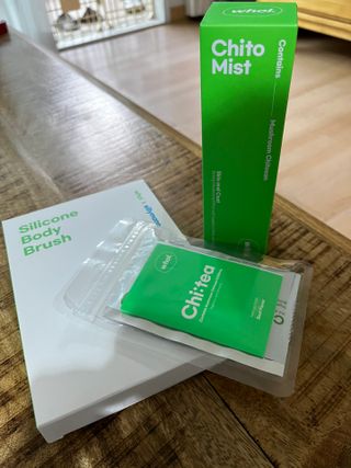 whol 키토미스트 150ml + 실리콘바디브러쉬  강아지 고양이 항균항바이러스, 강력탈취 피부 보습,무향 — 5점을 준 리뷰어가 2022년 9월 올린 사용 사진