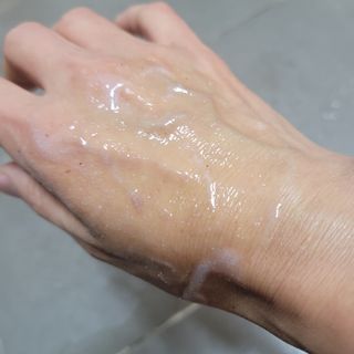 벨먼 내추럴스파 수분광채 스크럽 바디워시 600ml 5종 — 5점을 준 리뷰어가 2022년 5월 올린 사용 사진