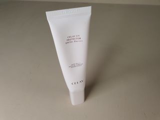 프리마인 선크림만 바꿨을 뿐인데 매일 물 2L챙겨먹고 기초케어 완벽하게 한 물빛피부 완성,셀라브UV프로텍터 — 5점을 준 리뷰어가 2023년 7월 올린 사용 사진