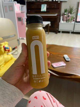 BLENDY'S 핑크 스무디+블론디 스무디 — 4.5점을 준 리뷰어가 2021년 9월 올린 사용 사진
