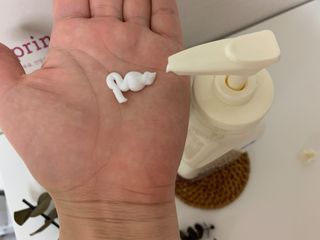 [카프리나]프레쉬 산양밀크 어메이징 바디로션 350ml (시어버터 향) — 5점을 준 리뷰어가 2023년 6월 올린 사용 사진