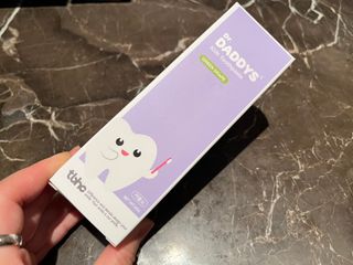 닥터데디스 안심저불소 키즈치약 (라즈베리, 청포도향 중 택 1) 60g +  여행용 미니 치약 15g — 5점을 준 리뷰어가 2022년 7월 올린 사용 사진