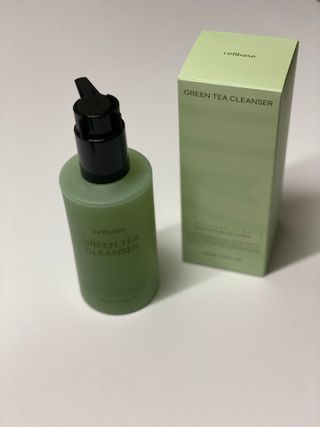 프리마인 메이크업과 들뜨는 각질까지 한방에 깐달걀로! 순하기까지한 셀베이스 그린티클렌저(200ml) — 5점을 준 리뷰어가 2023년 5월 올린 사용 사진