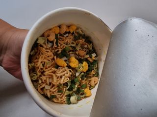 NISSIN 닛신 컵누들  4종 - 씨푸드오리지날, 씨푸드 스파이시, 씨푸드 커리, 씨푸드 XO소스 — 4.5점을 준 리뷰어가 2021년 11월 올린 사용 사진