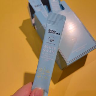 오투에니원 화이트 스완 갈락토미세스 비타민 C 워터 슬리핑 마스크 — 5점을 준 리뷰어가 2022년 12월 올린 사용 사진