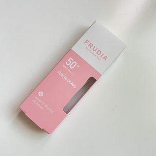 [후르디아] 모공블러 비건 선 프라이머 — 5점을 준 리뷰어가 2022년 6월 올린 사용 사진