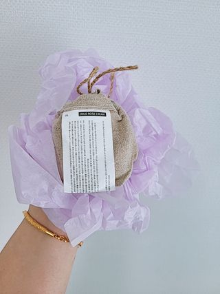 AYU25[아유트웬티파이브]다마스크로즈워터 베이스 천연 수분 촉촉 크림 — 5점을 준 리뷰어가 2021년 3월 올린 사용 사진