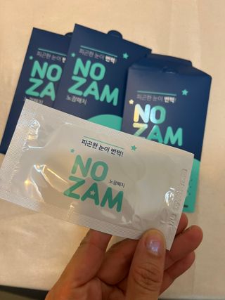 [풀리다 노잠패치] / 잠깨는 패치(졸음방지+눈가케어) 1팩(5회분) /공부할때, 운전할때, 골프, 눈 피로할때 — 5점을 준 리뷰어가 2022년 12월 올린 사용 사진
